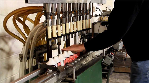 హై క్వాలిటీ ఆటోమేటిక్ టాయిలెట్ బ్లీచ్ ఫిల్లింగ్ మెషిన్