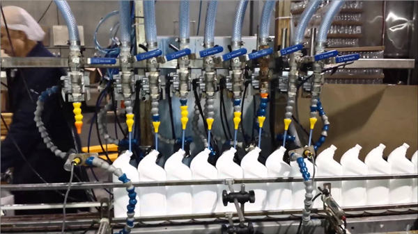 పూర్తి-ఆటోమేటిక్ టాయిలెట్ క్లీనర్ బ్లీచ్ లీనియర్ రకం ఫిల్లింగ్ మెషిన్