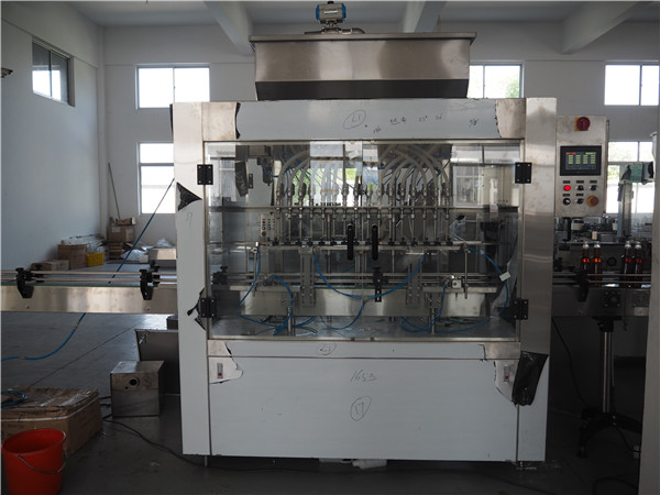 ప్రొఫెషనల్ తయారీదారు ఆటోమేటిక్ ఆయిల్ ఫిల్లింగ్ మెషిన్