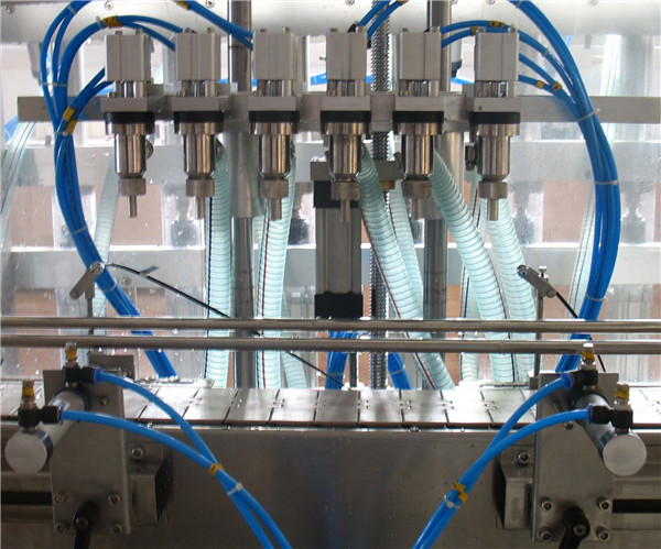 సిక్స్ హెడ్ ఆటోమేటిక్ లిక్విడ్ ఫిల్లింగ్ మెషిన్