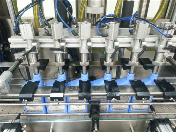 6-హెడ్ ఆటోమేటిక్ ఇంజిన్ ఆయిల్ ఫిల్లింగ్ మెషిన్