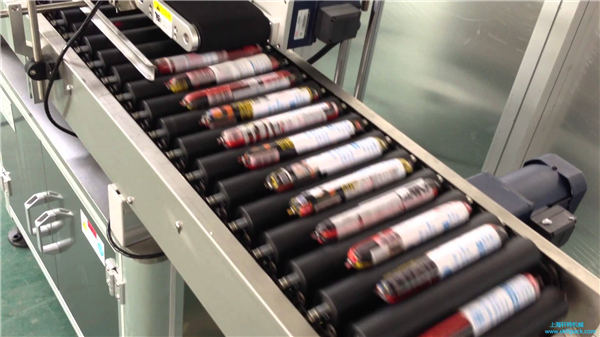 ఫీడర్‌తో ఆటోమేటిక్ సాసేజ్ లేబులింగ్ మెషిన్