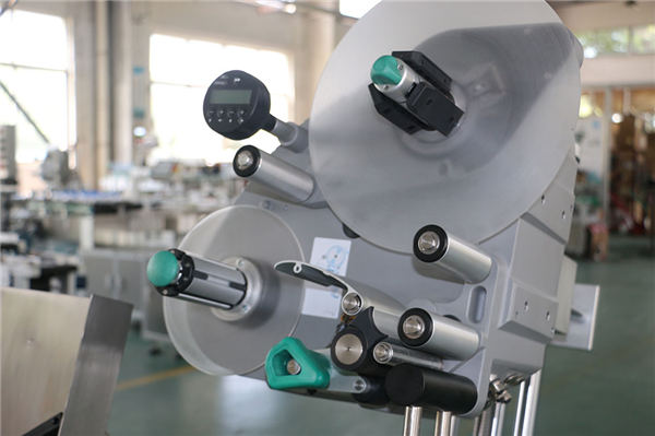 వాక్యూమ్ బ్లడ్ కలెక్షన్ ట్యూబ్ లేబులింగ్ మెషిన్