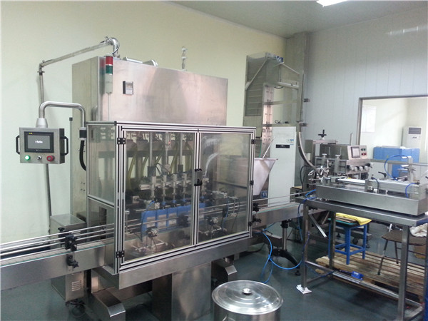 6-హెడ్ ఆటోమేటిక్ మోటర్ ఆయిల్ ఫిల్లింగ్ మెషిన్